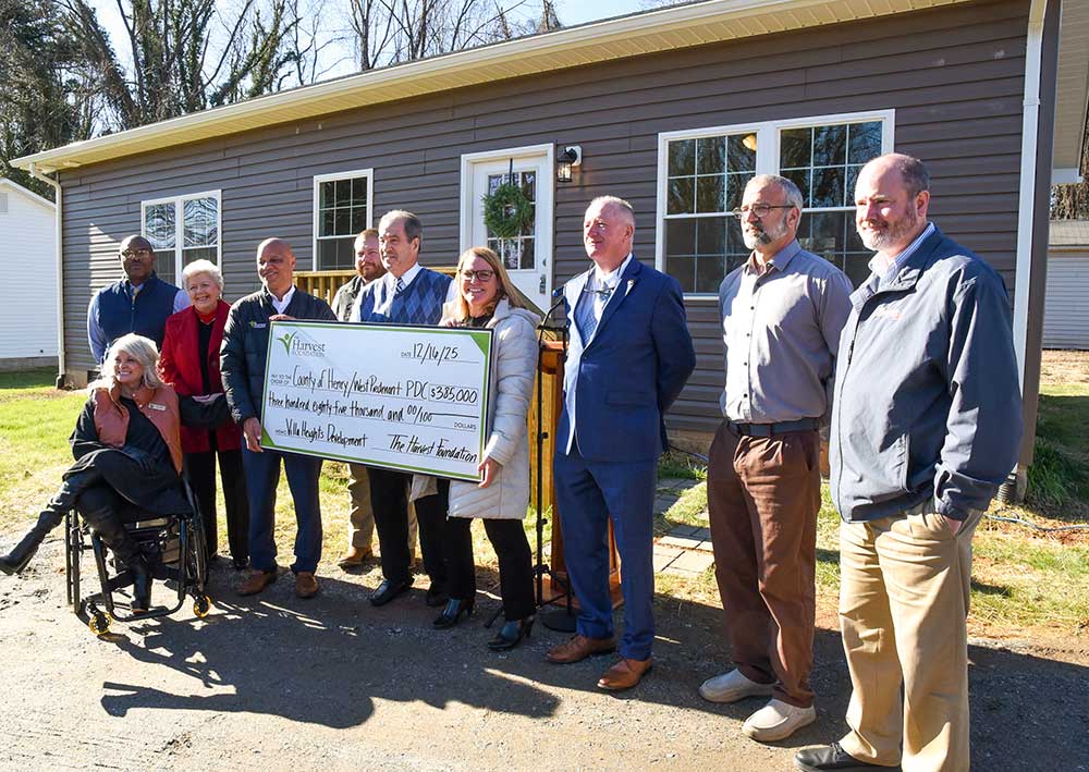 Villa Heights Ribbon Cutting